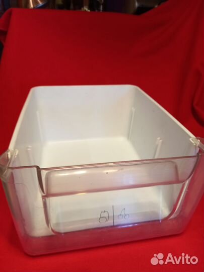 Ящики пластиковые для холодильника в ассортименте