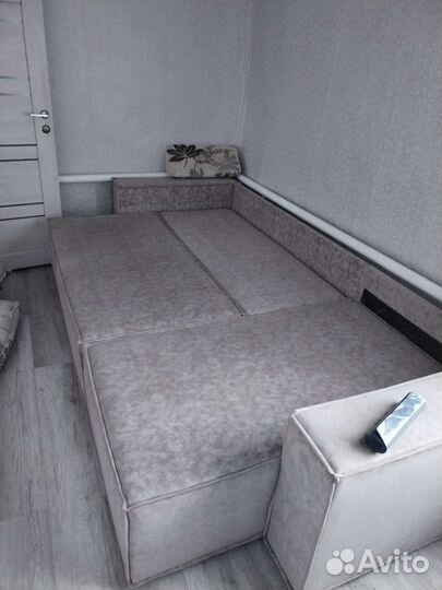 Угловой диван