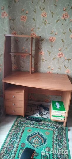 Компьютерный стол