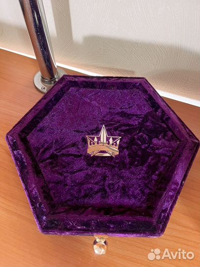 Палетка теней jeffree star blood lust