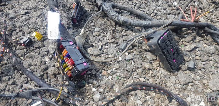 Проводка салона Skoda Yeti 1.2 2013