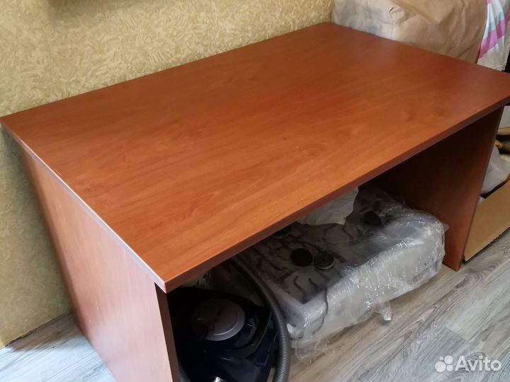 Письменный стол