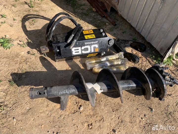 Гидровращатель для JCB 3CX (гидробур)