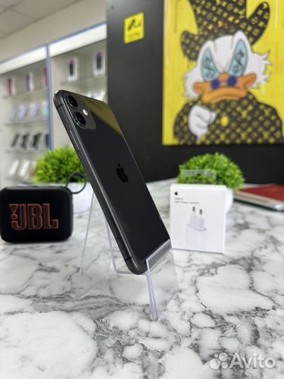 iPhone 11, 64 ГБ