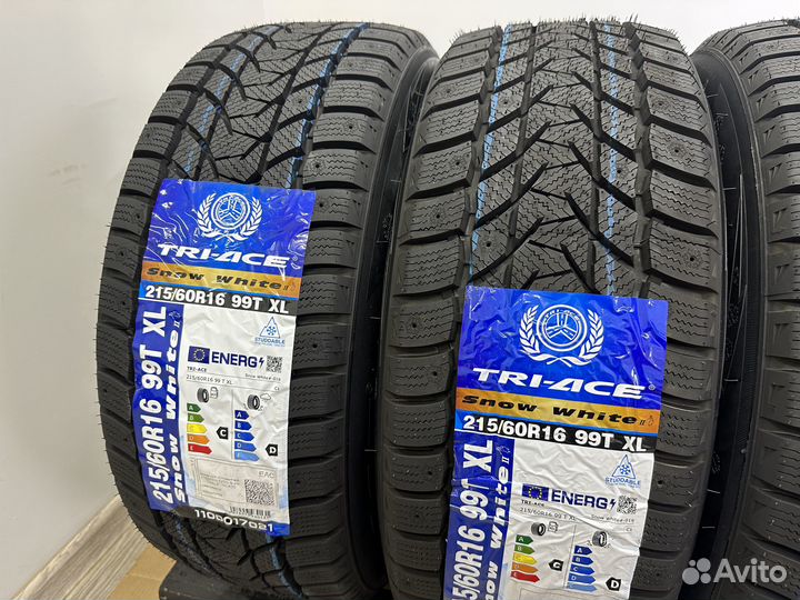 Tri Ace Snow White II 215/60 R16 99