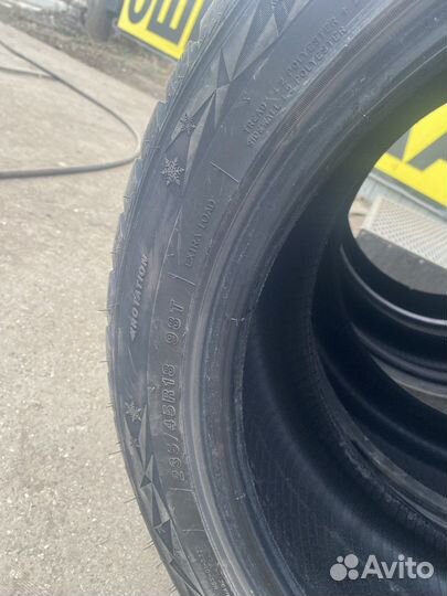 Rotalla Setula W Race S500 235/45 R18 98T