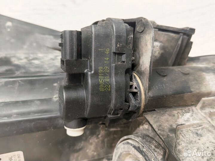 Фара правая с корректором toyota auris 2008