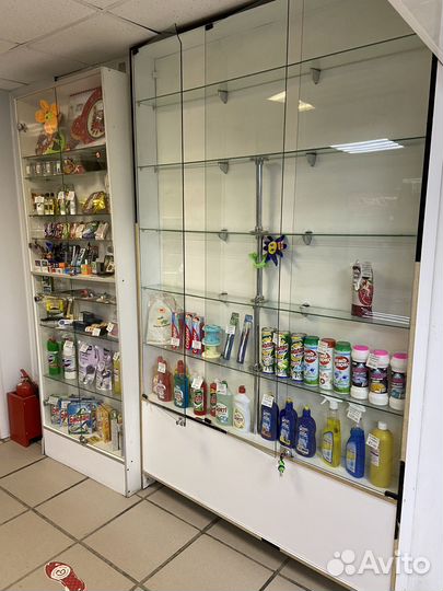 Стеклянные стелажи