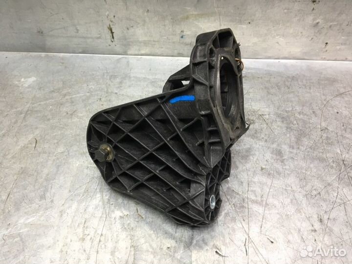 Кронштейн педали сцепления Skoda Octavia (A5 1Z)