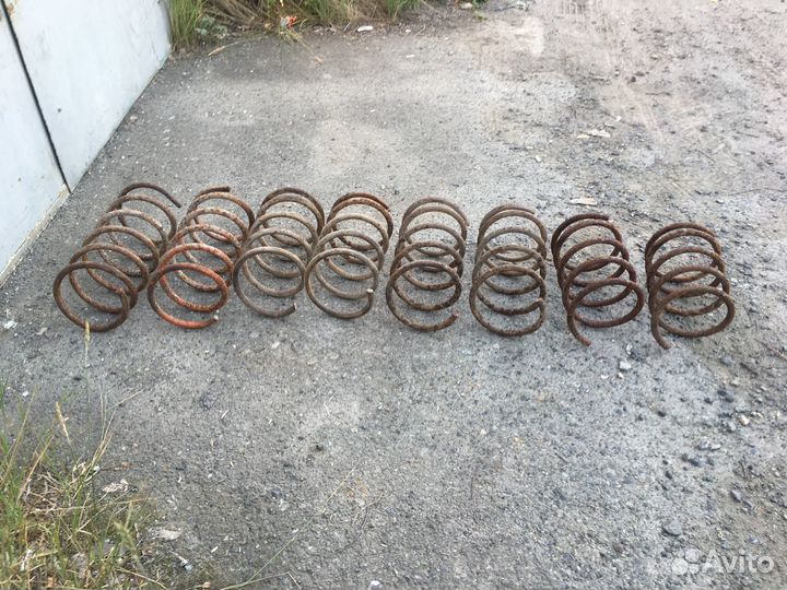 Передние пружины стоек Ваз 2108-09, 2110-12, 2114