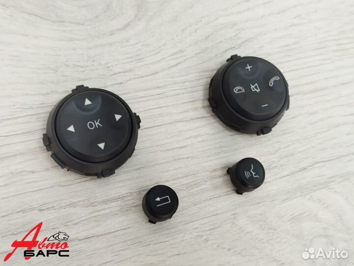 Кнопки на мультируль Mercedes-Benz S-Class W221