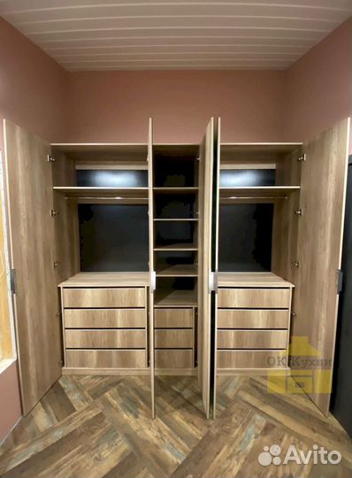 Шкаф распашной