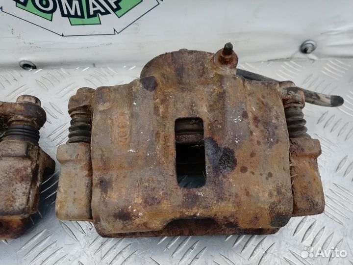 Суппорт передний Nissan Patrol K160 / K260 92г