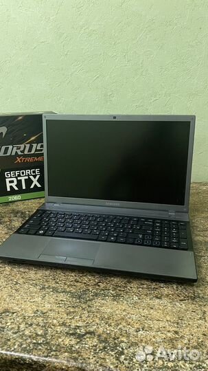 Быстрый и стильный ноутбук Samsung (A8;4gb;SSD)