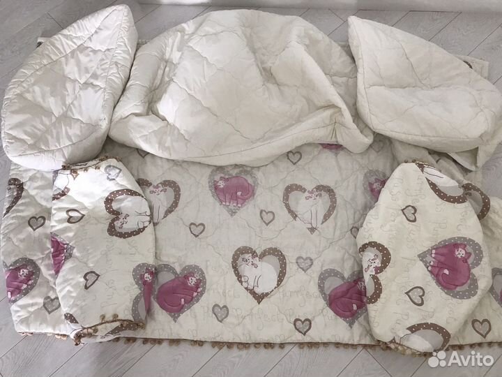 Чехлы для мягких элементов и покрывало Сюита