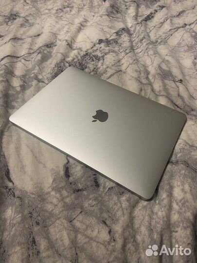 Macbook pro 13 2020 m1