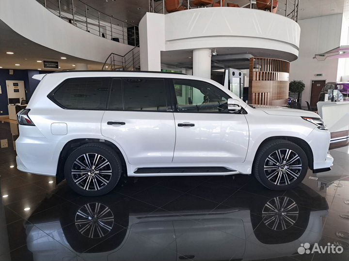 Lexus LX 5.7 AT, 2021, 61 952 км