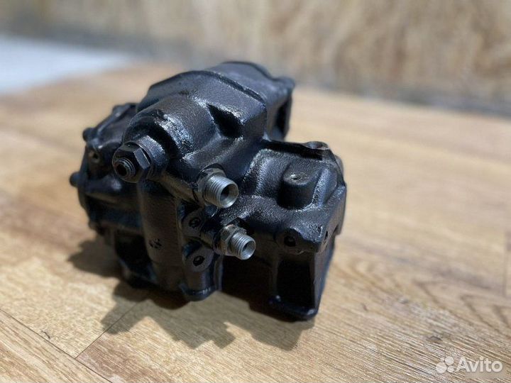 Рулевой редуктор правый Mercedes-Benz E280 W124