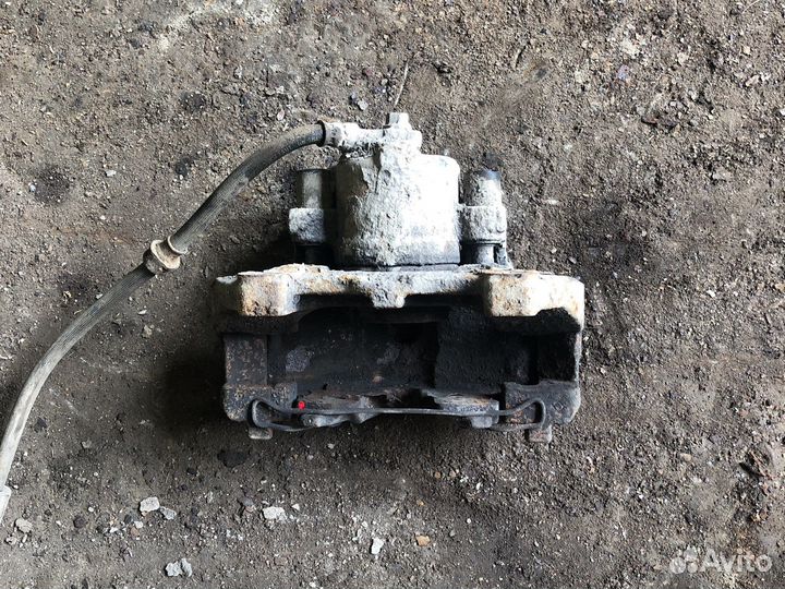 Opel meriva b Суппорт