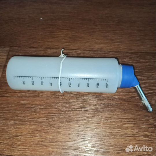 Поилка для кроликов