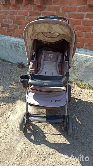 Прогулочная коляска