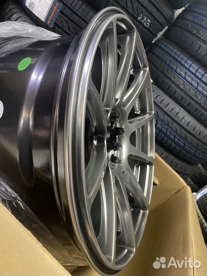 Литые диски XXR 527 R18 5x114.3 & 5x100