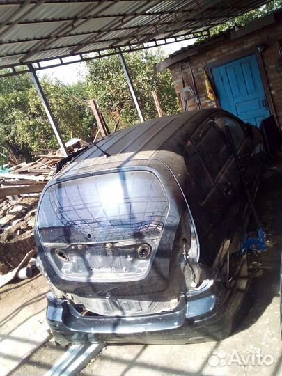 Suzuki Liana в разбор