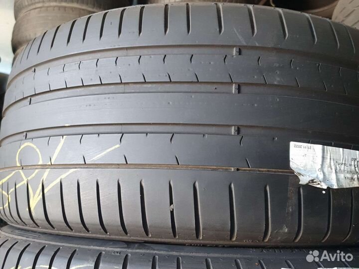 Pirelli P Zero PZ4 255/35 R19 96Y