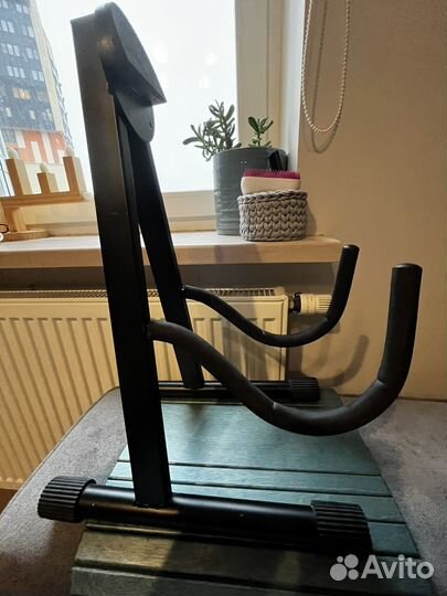 Подставка для гитары