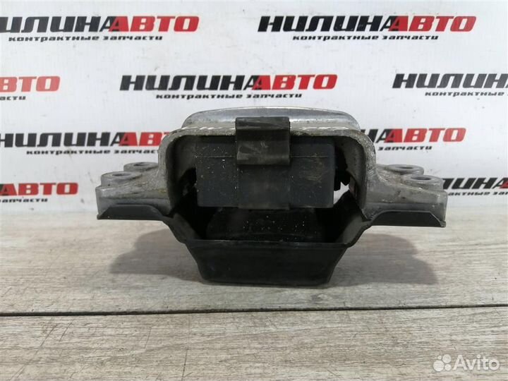 Опора двигателя левая VW Пассат Б6 цц Б7 Тигуан