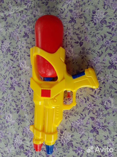 Пистолет детский водный