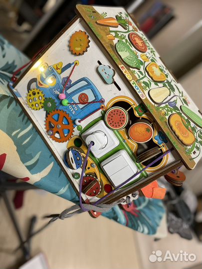 Бизиборд домик со светом