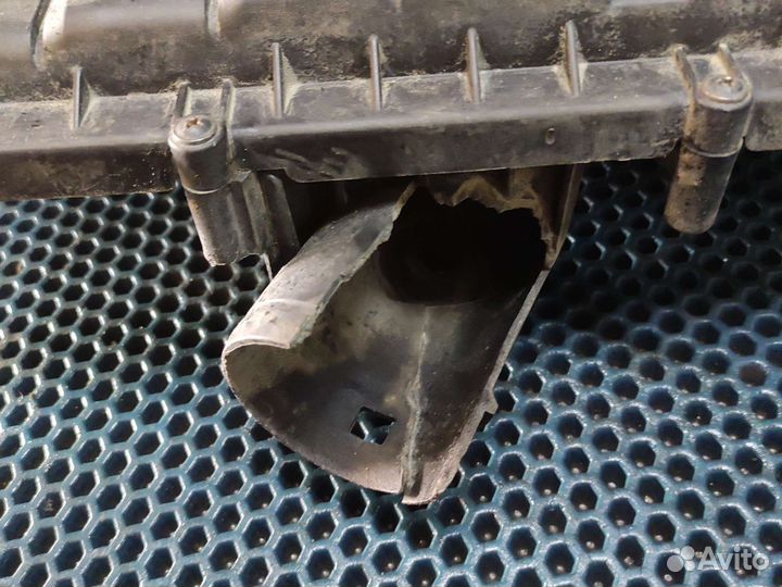 Корпус воздушного фильтра Skoda Rapid