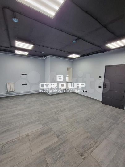 У метро офис с парковкой