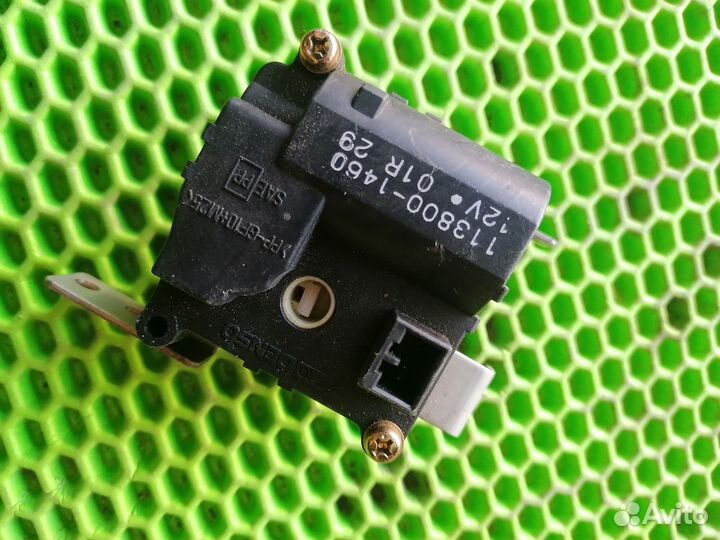 Моторчик заслонки печки на Honda Crv 1996-2002