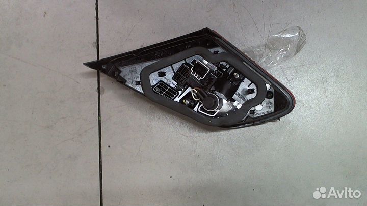 Фонарь крышки багажника Volkswagen Passat CC, 2013