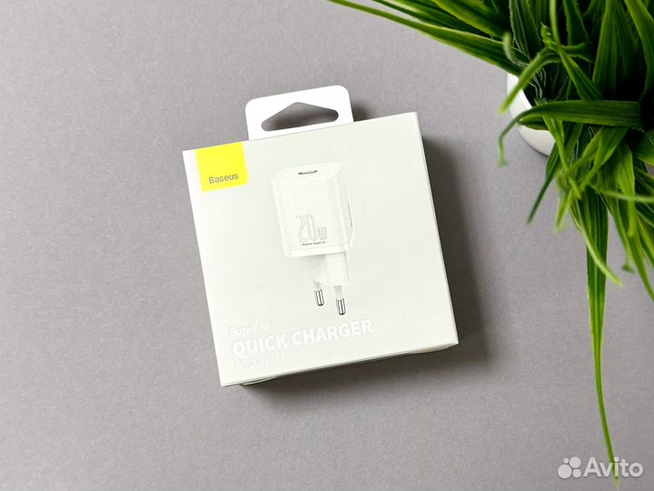 Быстрая зарядка Type-C 20W Baseus