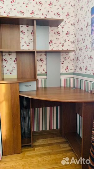 Компьютерный стол