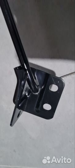 Кронштейн запасного колеса grand starex 62800H4100