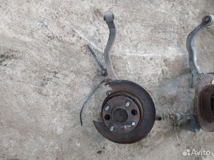 Задний кулак кия маджентис