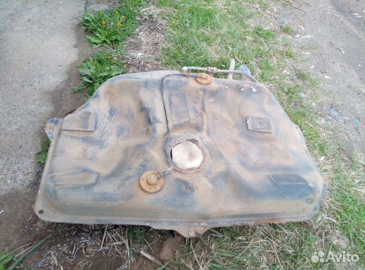 Бензобак Мазда 323ba