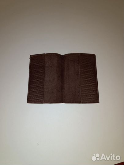 Чехлы разные, кожаные