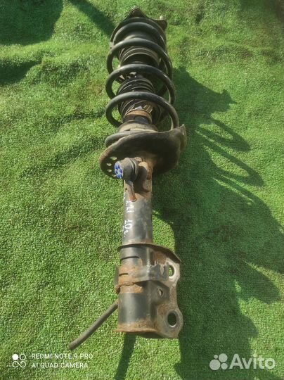 Передняя правая стойка Honda CR-V 2010