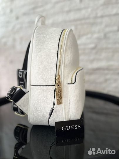 Рюкзак женский guess белый