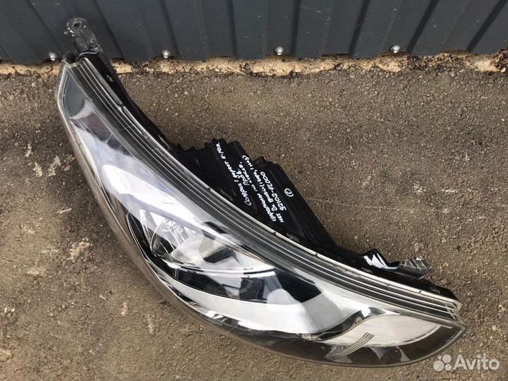 Фара галогеновая передняя правая Hyundai Solaris 1