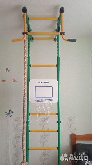 Спортивная шведская стенка