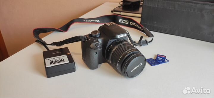 Зеркальный фотоаппарат Canon eos 550d