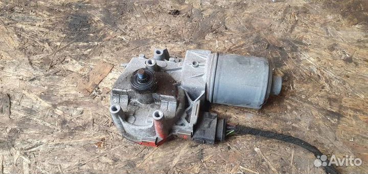 Моторчик стеклоочистителя передний Opel Astra J G