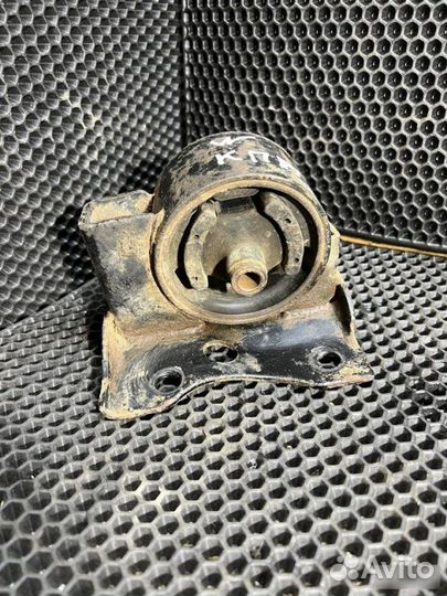 Подушка кпп Nissan Wingroad Y11 2001-2005