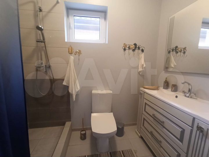 Дом 160 м² на участке 4 сот.